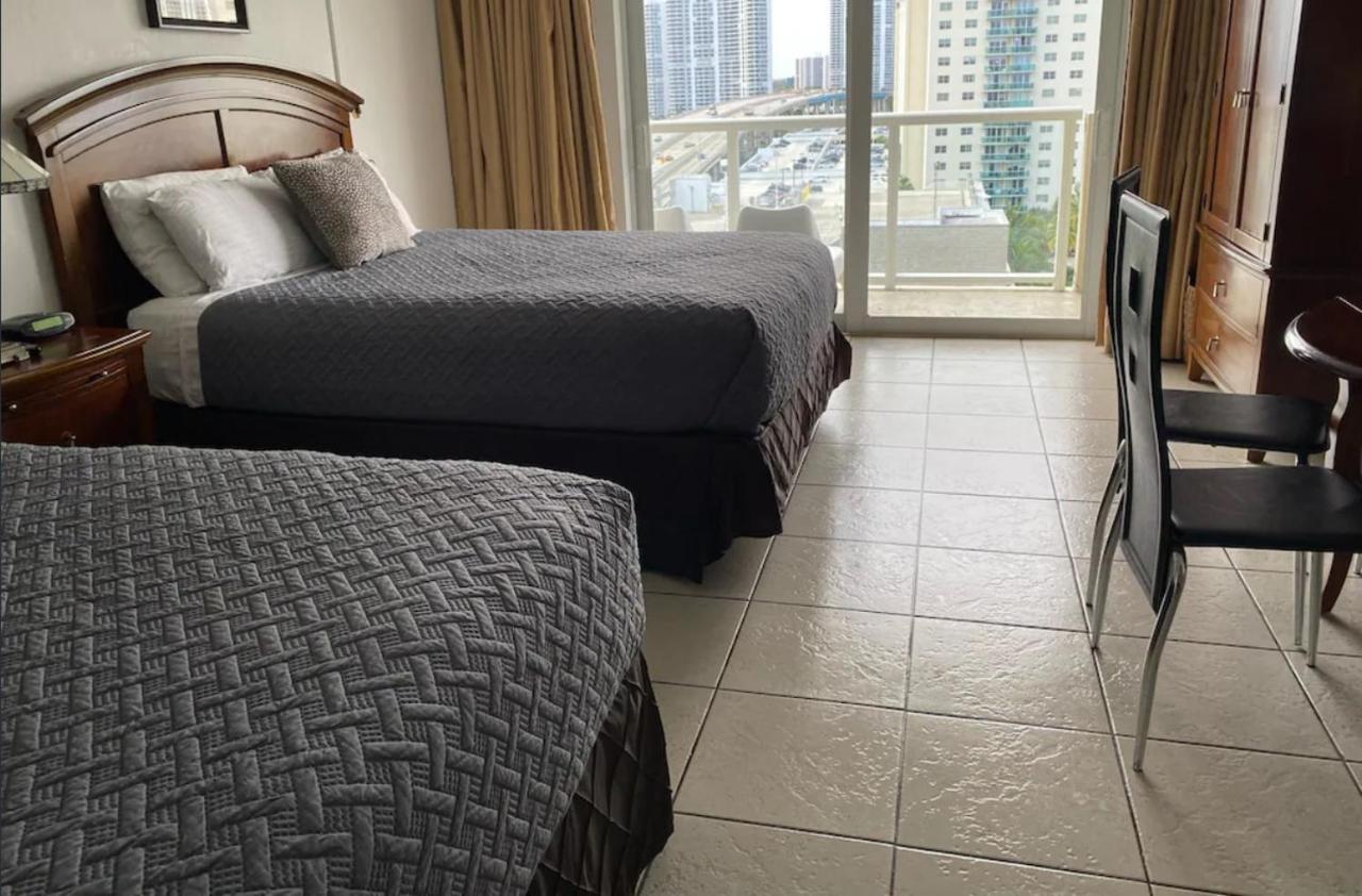 Ramada Plaza By Wyndham Marco Polo Beach Resort Голдън Бийч Екстериор снимка