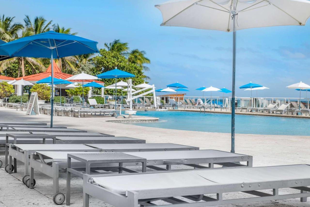 Ramada Plaza By Wyndham Marco Polo Beach Resort Голдън Бийч Екстериор снимка
