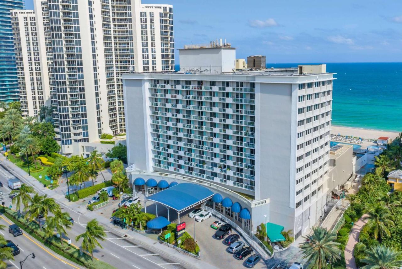 Ramada Plaza By Wyndham Marco Polo Beach Resort Голдън Бийч Екстериор снимка